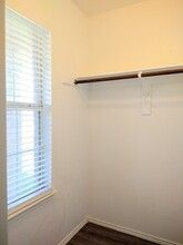 3 Bed Room House in Kelly USA, TX (Photo 4 of 5)