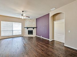 Beautiful 4 Bedroom 2 Bath Home For Rent  in Grand Prairie, TX