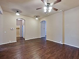 Beautiful 4 Bedroom 2 Bath Home For Rent  in Grand Prairie, TX (Photo 5 of 8)