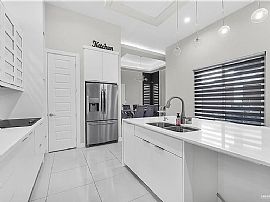 Beautiful 4 Bedroom 3 Bath Home For Rent  in Edinburg, TX (Photo 2 of 6)