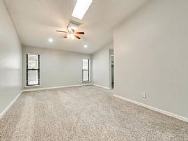 Beautiful 3 Bedroom 2 Bath Home For Rent  in Garland, TX (Photo 4 of 7)