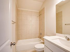 Beautiful and Spacious 3 Bedroom 2.5 Bath Home For Rent  in San Marcos, TX (Photo 3 of 9)