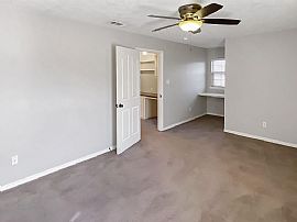 Beautiful 4 Bedroom 3 Bath Home For Rent  in College Station, TX (Photo 5 of 5)