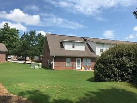 2428 E University Dr Apt 702, Auburn, Al 36830 in Auburn, AL (Photo 2 of 12)