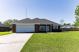 16765 Heartland Cir, Robertsdale, Al 36567 in Robertsdale, AL