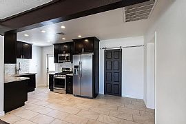 4620 N 24th Pl, Phoenix, Az 85016 in Phoenix, AZ (Photo 2 of 10)
