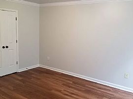 2405 Ridgemont Dr, Birmingham, Al 35244 in Birmingham, AL (Photo 4 of 12)