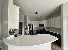 112 Vaughnwood Trce, Huntsville, Al 35806 in Huntsville, AL (Photo 2 of 12)