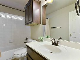 Beautiful 4 Bedroom 2 Bath Home For Rent  in Round Rock, TX (Photo 4 of 7)