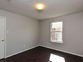 Beautiful 3 Bedroom 2 Bath Home For Rent  in Mc Kinney, TX (Photo 5 of 6)