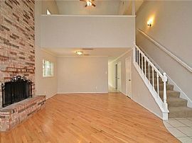 Beautiful 4 Bedroom 2 Bath Home For Rent  in The Woodlands, TX (Photo 6 of 6)