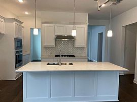 Beautiful 4 Bedroom 2 Bath Home For Rent  in Denton, TX (Photo 6 of 6)