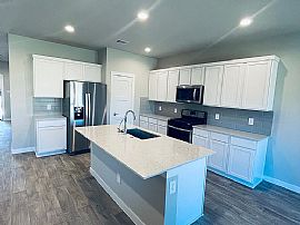 Beautiful 4 Bedroom 3 Bath Home For Rent  in Conroe, TX (Photo 2 of 7)