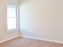 555 Kincaid Cove Ln, Odenville, Al 35120 in Odenville, AL (Photo 4 of 11)