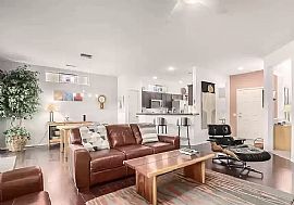 16511 W Lone Tree Ct, Surprise, Az 85374 in Surprise, AZ (Photo 2 of 11)