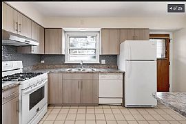 2130 Greenview Rd, Northbrook, Il 60062 Beautiful Home in Northbrook, IL (Photo 4 of 12)