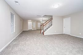 212 Dormont Dr Ne, Huntsville, Al 35810 in Huntsville, AL (Photo 3 of 7)