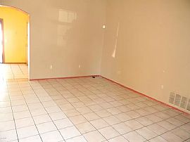 1610 W Houchin Way, Tucson, Az 85746 in Tucson, AZ (Photo 8 of 11)