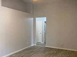 6612 W Whispering Wind Dr, Glendale, Az 85310 in Glendale, AZ (Photo 4 of 12)