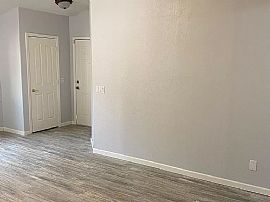 6612 W Whispering Wind Dr, Glendale, Az 85310 in Glendale, AZ (Photo 5 of 12)