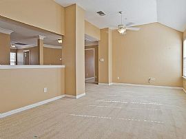 Beautiful 3 Bedroom 2.5 Bath Home For Rent  in Irving, TX (Photo 3 of 8)