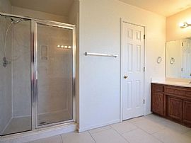 Beautiful 3 Bedroom 2 Bath Home For Rent  in Killeen, TX (Photo 5 of 6)