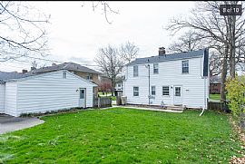 1507 E Lasalle Ave, South Bend, in 46617 Adorable Home in South Bend, IN (Photo 8 of 9)