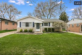 738 School St, Clawson, Mi 48017 Gorgeous Home in Clawson, MI