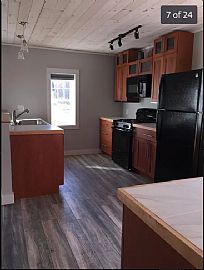 550 Tolend Rd, Dover, Nh 03820 Adorable Home in Dover, NH (Photo 4 of 12)