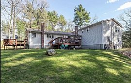 23 Middle Dunstable Rd, Nashua, Nh 03062 Beautiful Home in Nashua, NH (Photo 2 of 9)