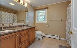 23 Middle Dunstable Rd, Nashua, Nh 03062 Beautiful Home in Nashua, NH (Photo 8 of 9)