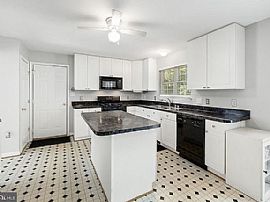 3506 Alberta Dr, Fredericksburg, Va 22408 : Lovely House in Fredericksburg, VA (Photo 4 of 9)