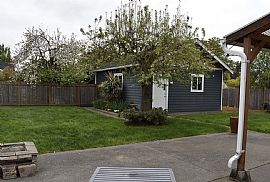 3911 N 13th St, Tacoma, Wa 98406 : Nice House For Rent  in Tacoma, WA (Photo 2 of 7)