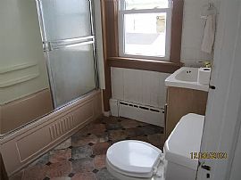 1304 69th St, Kenosha, Wi 53143 in Kenosha, WI (Photo 4 of 7)