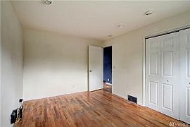 2103 N 193rd St, Shoreline, Wa 98133 : Excellent House in Shoreline, WA (Photo 11 of 12)