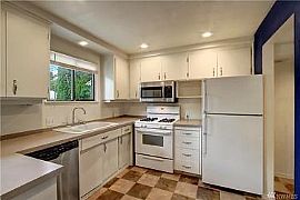 2103 N 193rd St, Shoreline, Wa 98133 : Excellent House in Shoreline, WA (Photo 6 of 12)