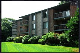 8 Old Stone Way, Weymouth, Ma 02189 Gorgeous Home in East Weymouth, MA (Photo 3 of 12)