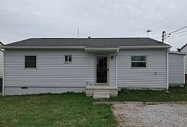 2304 Gihon Rd, Parkersburg, Wv 26101 . House Available For Rent in Parkersburg, WV