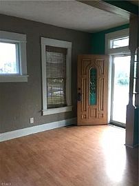 813 W 4th St, Williamstown, Wv 26187 . Lovely House in Williamstown, WV (Photo 2 of 6)