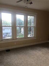 813 W 4th St, Williamstown, Wv 26187 . Lovely House in Williamstown, WV (Photo 5 of 6)