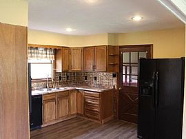 387 Circle Dr, Lewisburg, Wv 24901 . Stunning House For Rent in Lewisburg, WV (Photo 5 of 12)