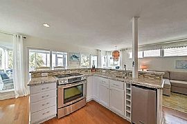 Beautiful 3 Bedroom 2 Bath Home For Rent in Galveston, TX (Photo 3 of 6)