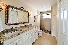 Beautiful 3 Bedroom 2 Bath Home For Rent in Galveston, TX (Photo 5 of 6)