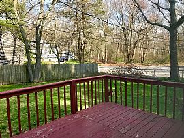 9 Belfort Ave, Warwick, Ri 02889 in Warwick, RI (Photo 6 of 12)