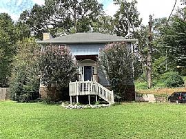 1067 Greenmor Dr Se, Bessemer, Al 35022 . Unique Home in Bessemer, AL