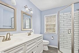 402 25th St E, Tuscaloosa, Al 35401 . Stunning House For Rent in Tuscaloosa, AL (Photo 10 of 12)