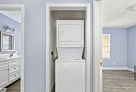 402 25th St E, Tuscaloosa, Al 35401 . Stunning House For Rent in Tuscaloosa, AL (Photo 9 of 12)