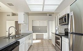 5215 W Diana Ave, Glendale, Az 85302 in Glendale, AZ (Photo 3 of 8)