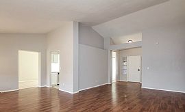 5215 W Diana Ave, Glendale, Az 85302 in Glendale, AZ (Photo 6 of 8)