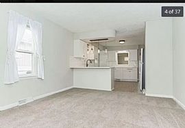 1003 N Morris Ave, Bloomington, Il 61701 Beautiful Home in Bloomington, IL (Photo 4 of 12)